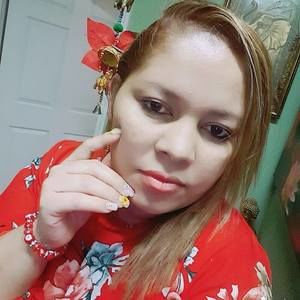 Meet your Posher, Claudia